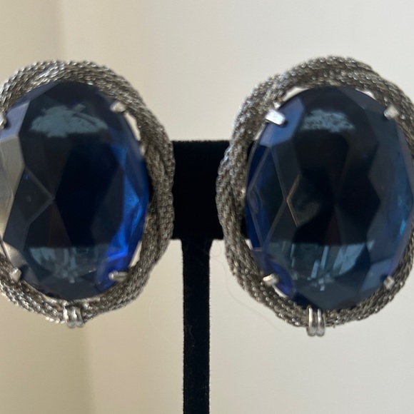 Vintage Carnegie Clip Earrings Blue Faceted Glass Silver Signed Large Oval - Picture 10 of 11
